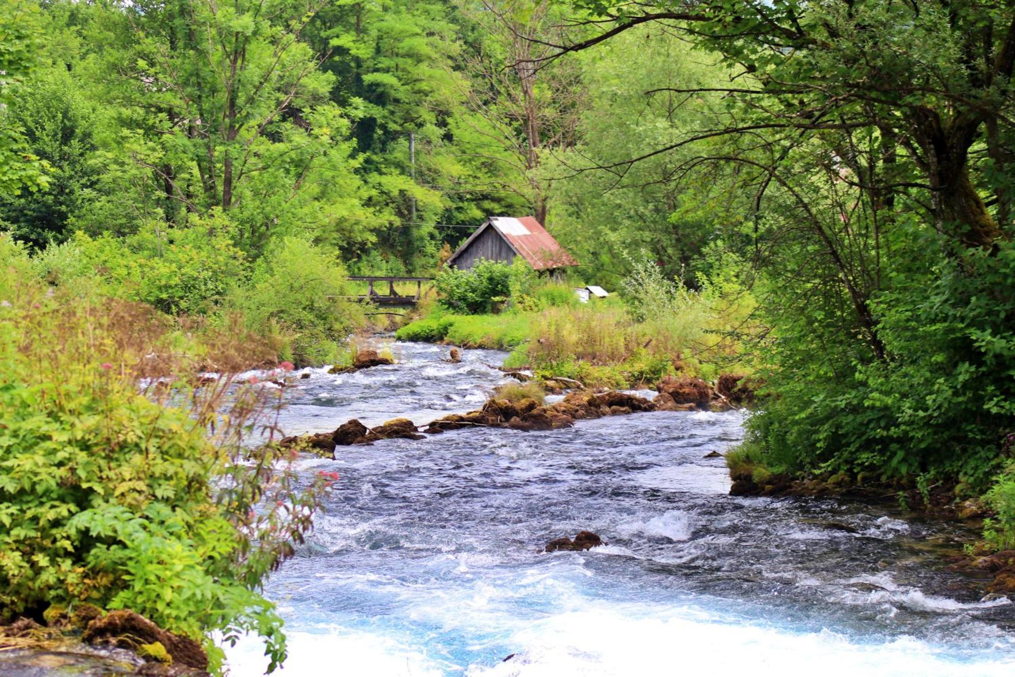 Domacinstvo Na Kraju Svijeta Sipovo Exterior foto