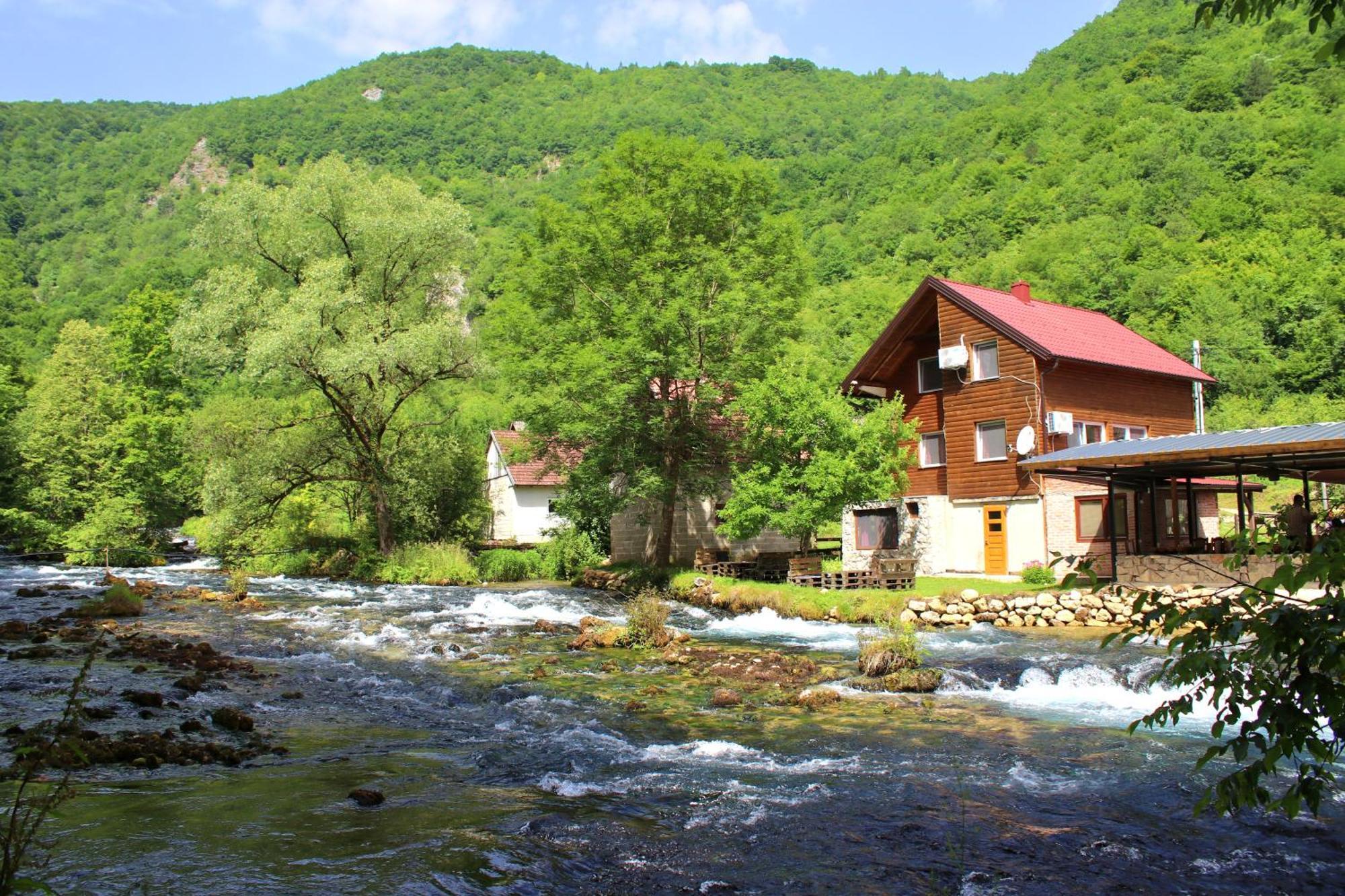 Domacinstvo Na Kraju Svijeta Sipovo Exterior foto